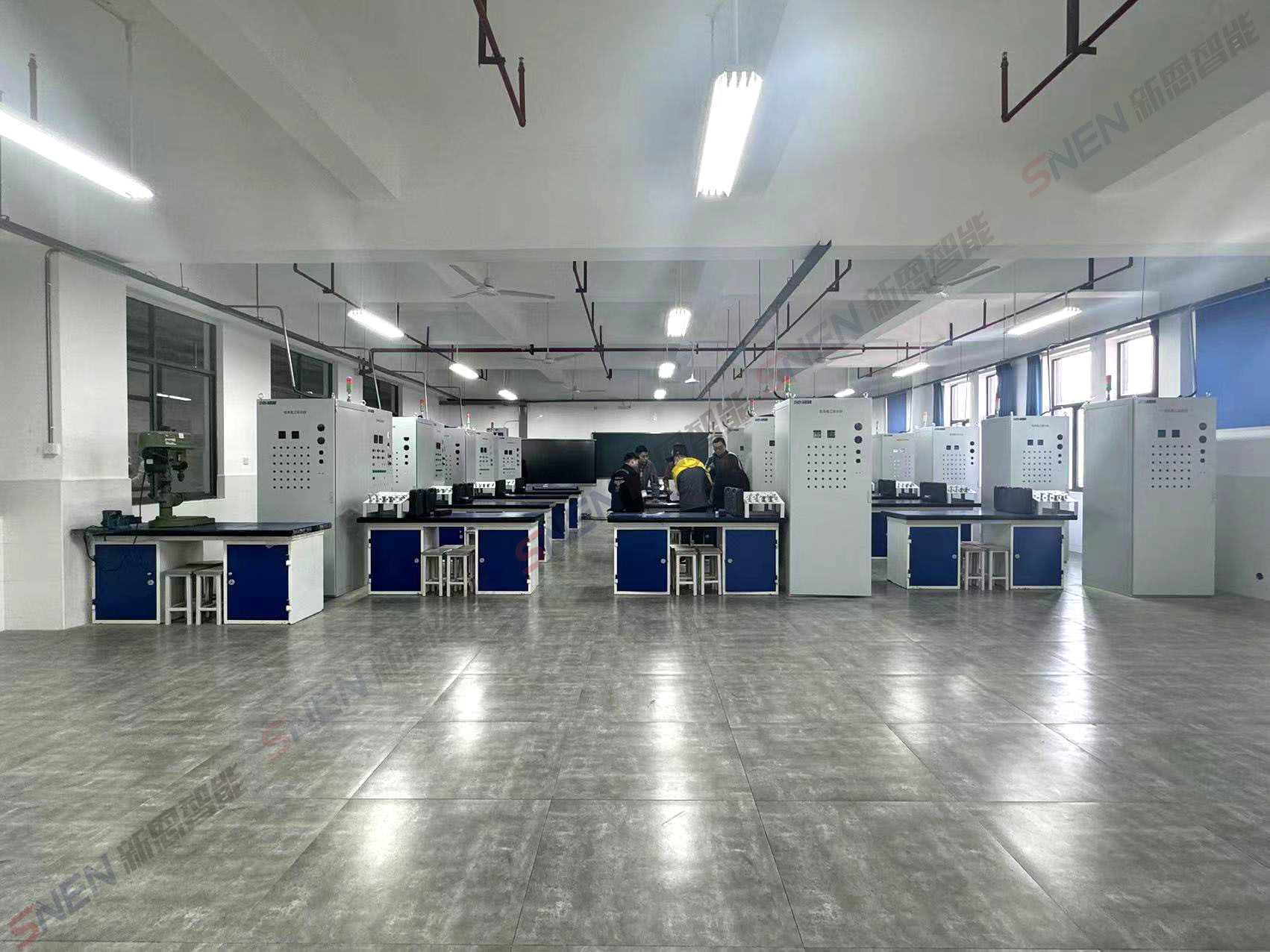 湖南·機(jī)車(chē)電工實(shí)訓(xùn)試驗(yàn)裝備